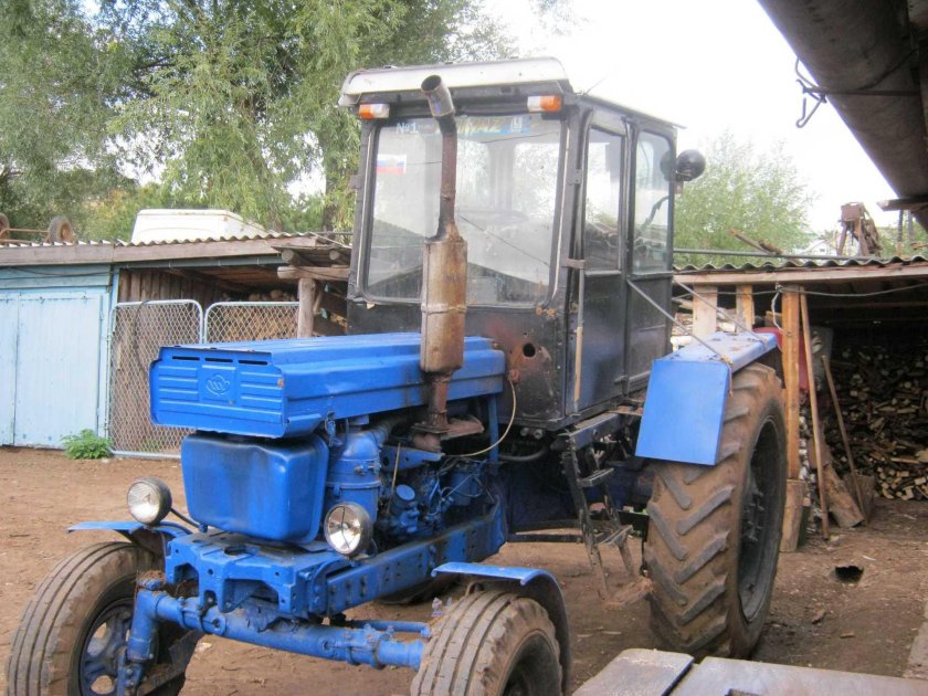 Трактор т 28х4м