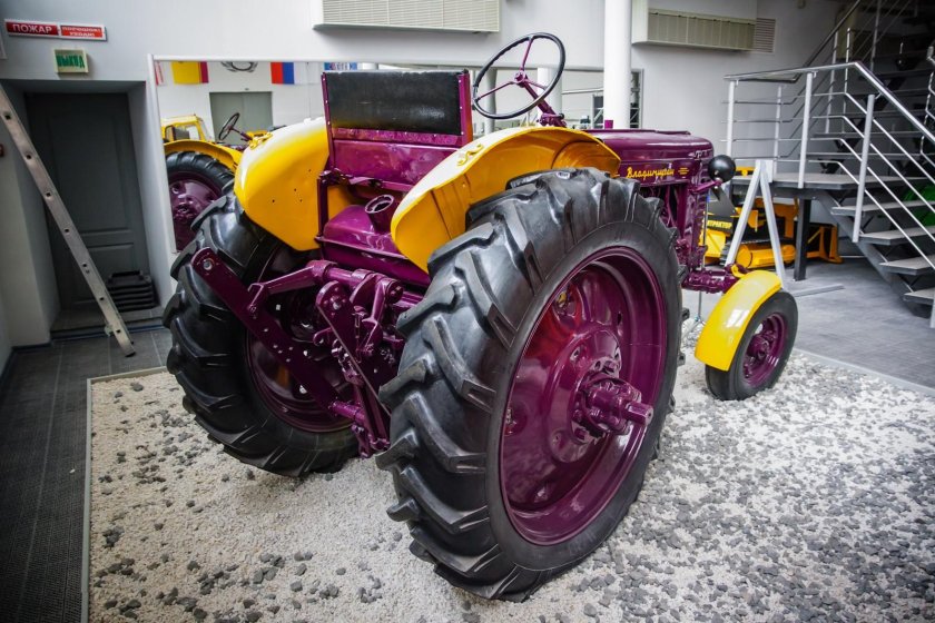 Т-28 трактор колёсные