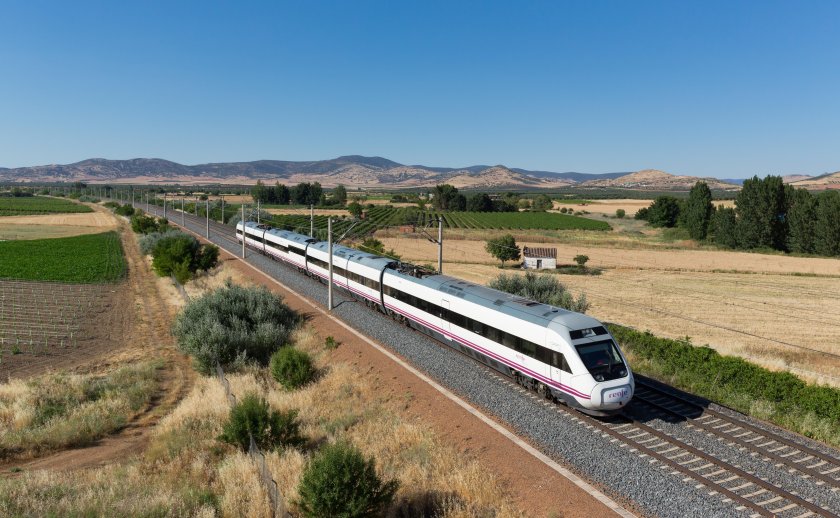 Поезд ренфе испания