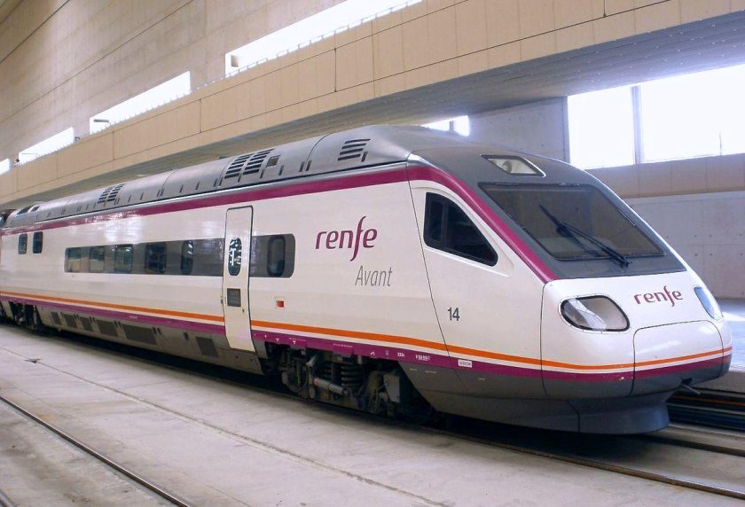 Поезд avant Renfe 104