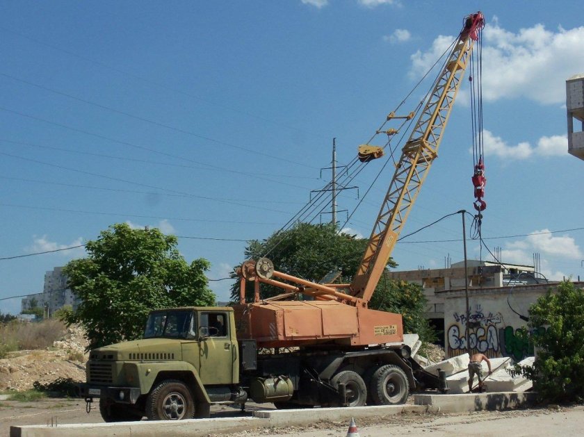 КРАЗ 250 кран