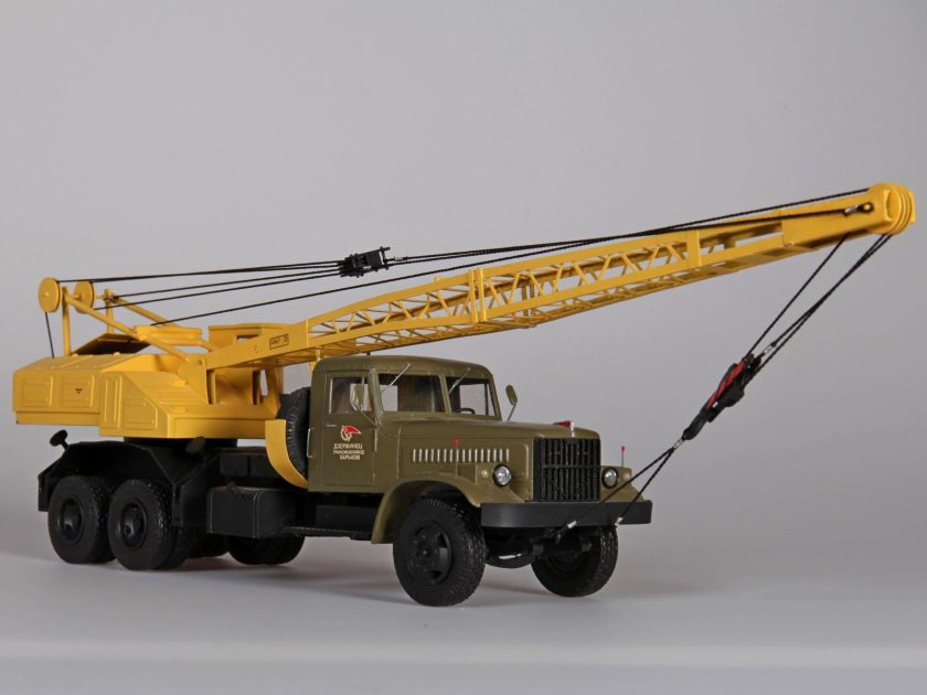 Автокран КРАЗ 257