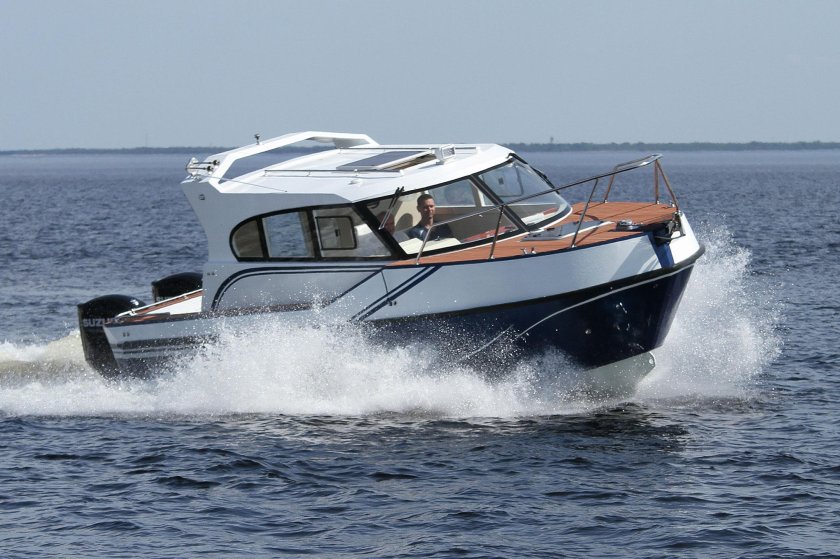 Корвет 750 катер