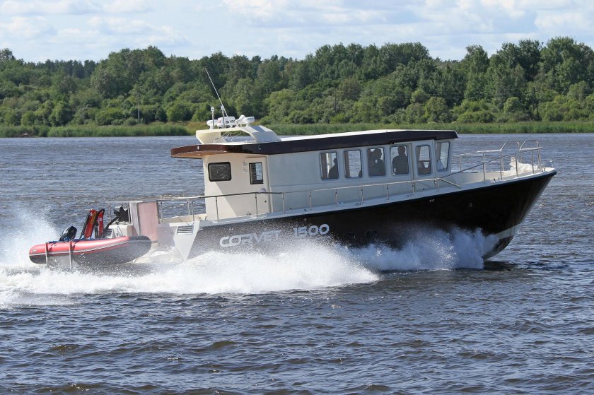 Корвет 920 катер