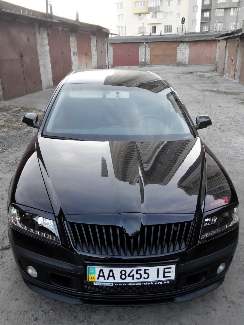 Октавия а5 черная