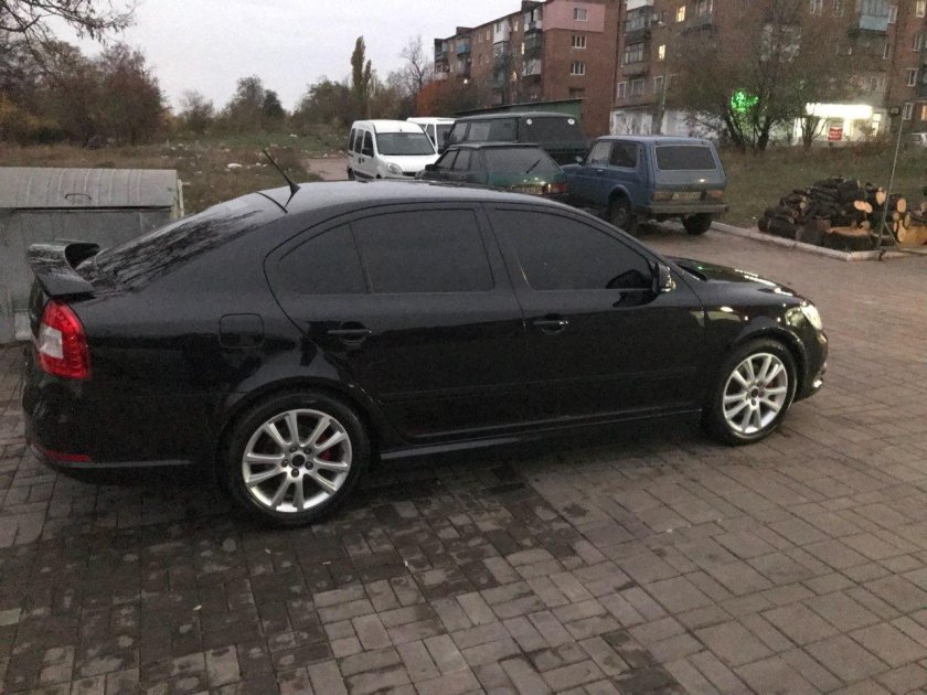 Диски Зенит r17 на шкоду Октавия а5 в черном