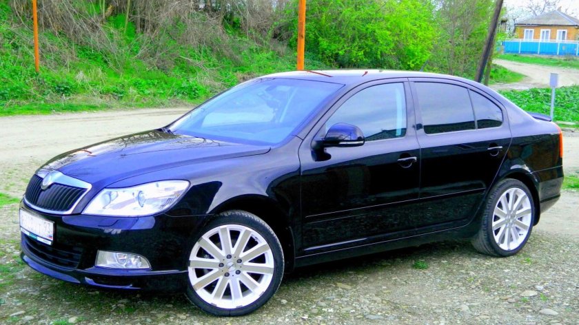 Skoda Octavia a5 черная