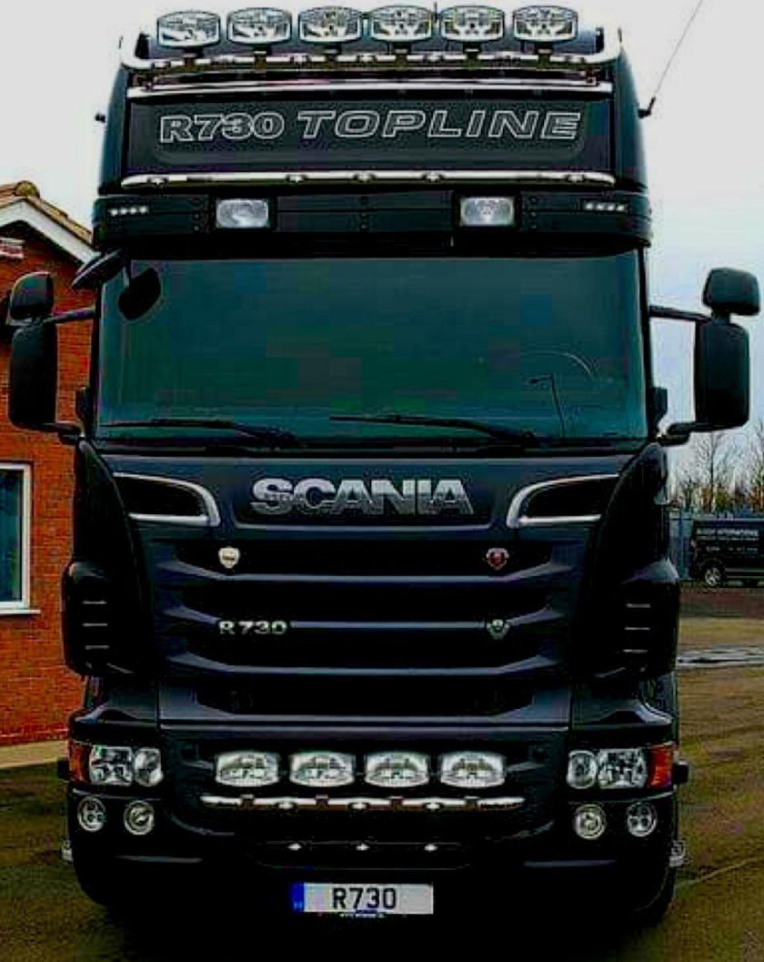 Scania r730 черная