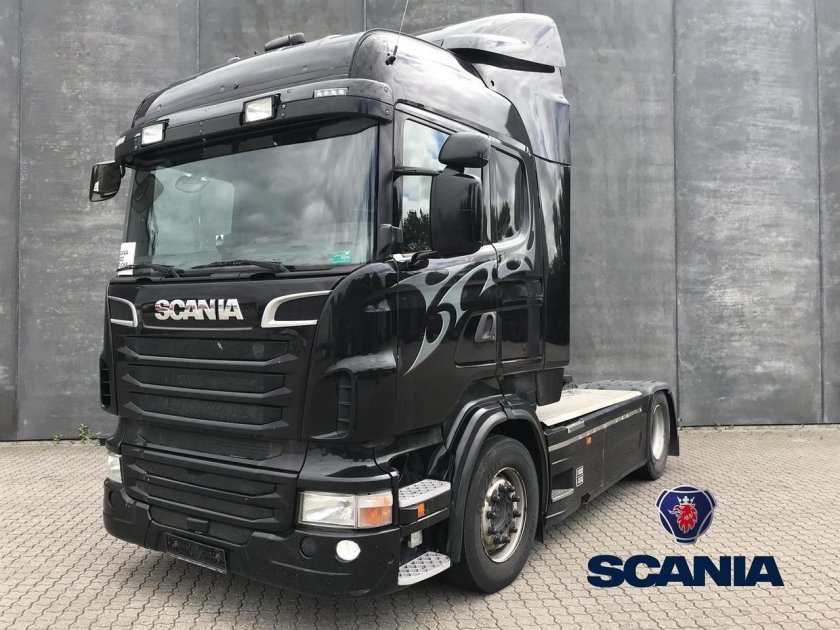 Скания тягач черный