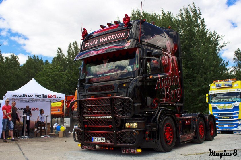 Scania r 560 Black Warrior
