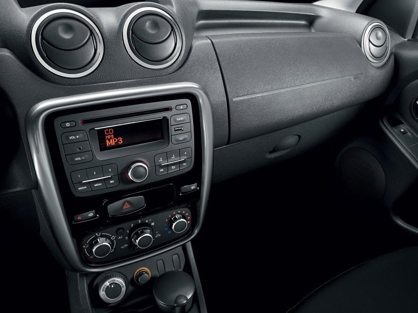 Магнитола Рено Дастер 1