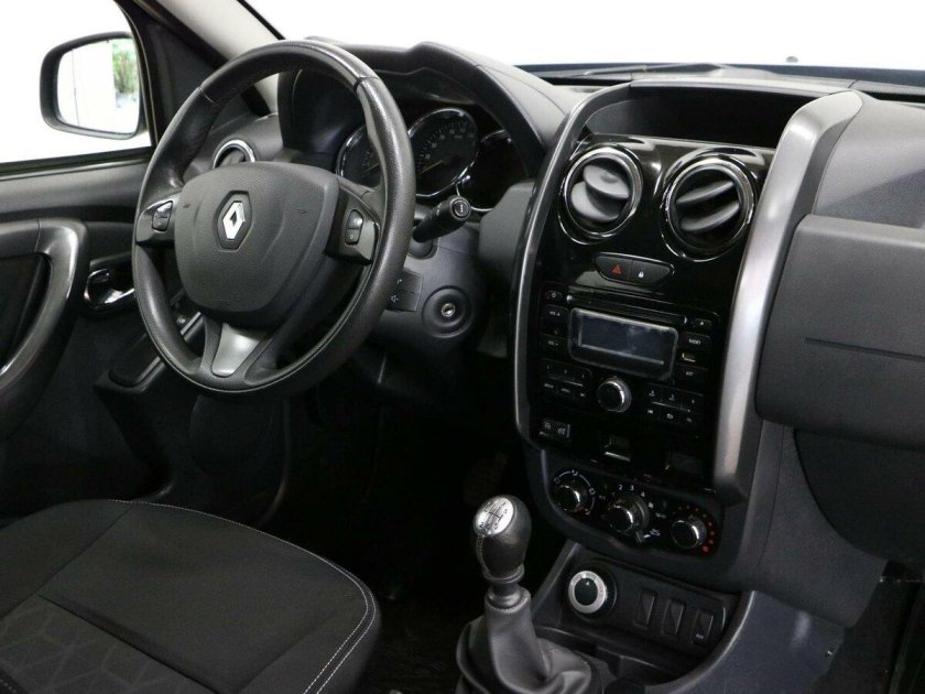 Duster 2016 салон