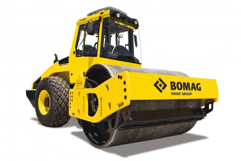 Каток bomag