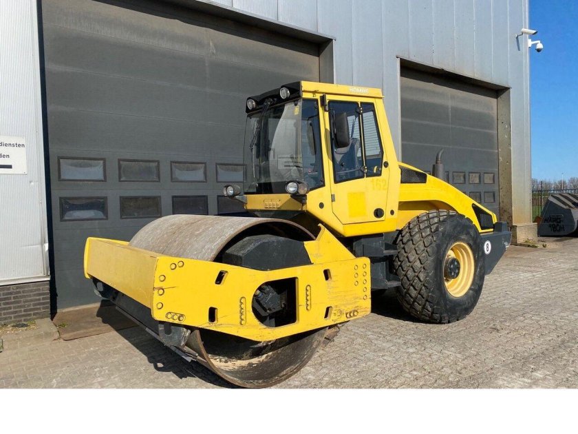 Грунтовый каток Bomag bw213dh-4