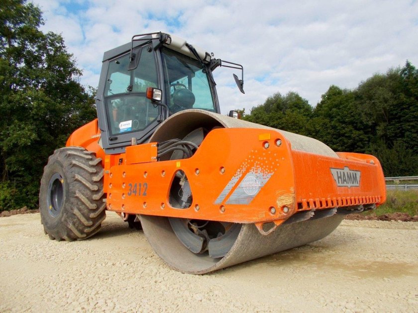 Грунтовый каток Hamm