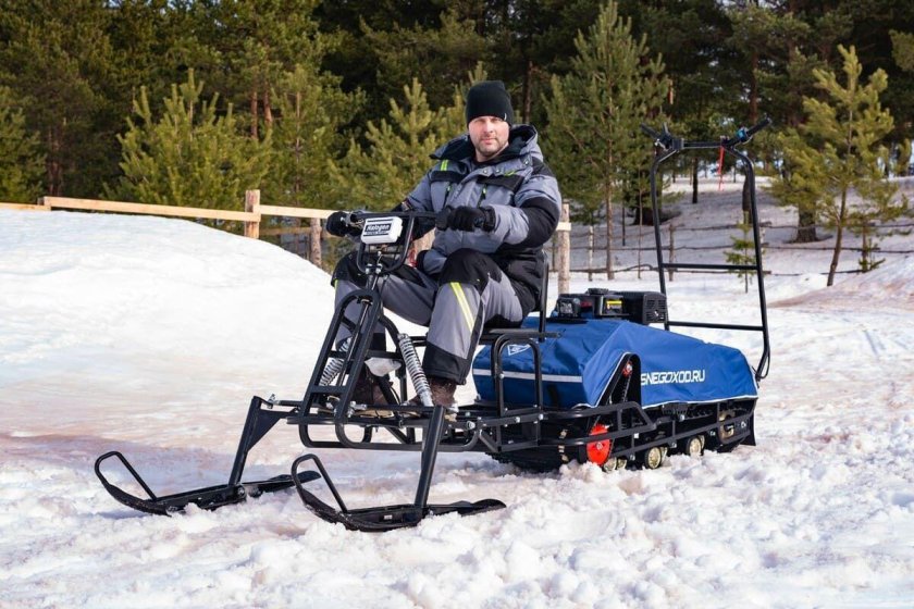 Бурлак мотобуксировщик