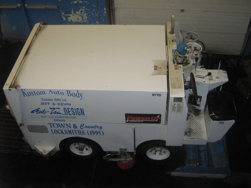 Zamboni 525