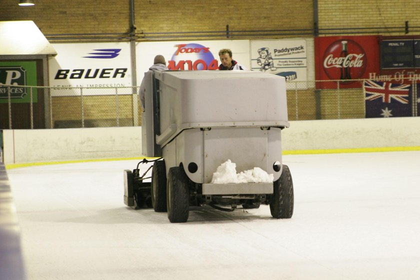 Zamboni 525