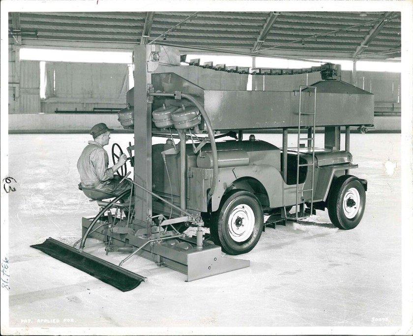 Машина для заливки льда