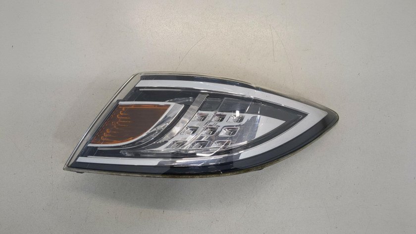 Задний фонарь mazda 6
