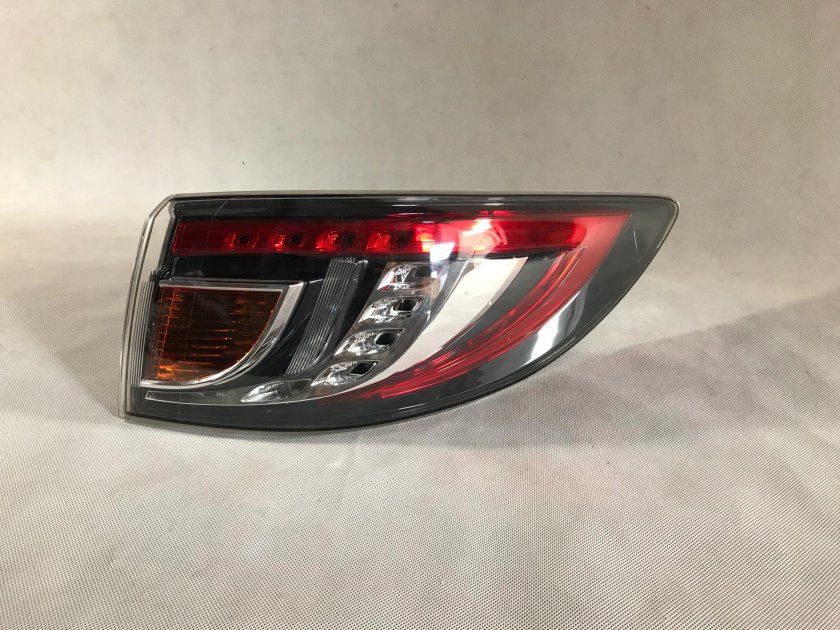 Фонаря заднего mazda