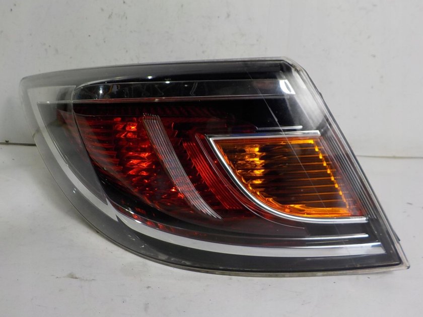 Задний левый фонарь Мазда 6