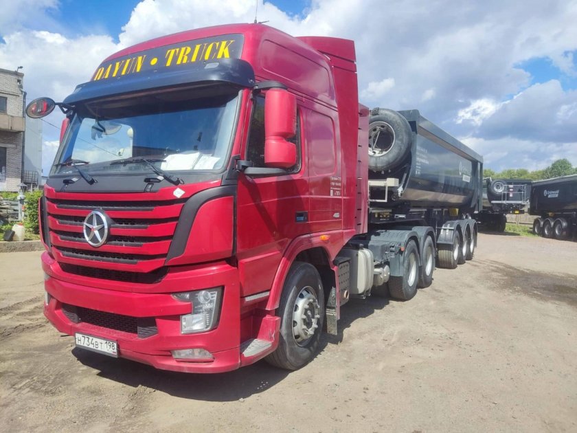 Седельный тягач Dayun CGC 4250 салон