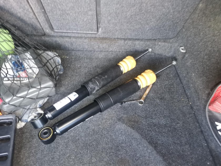 Амортизатор skoda octavia