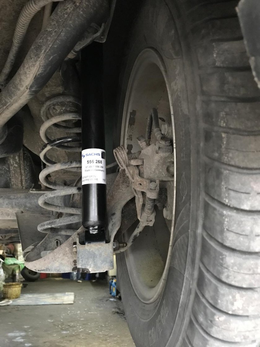 Амортизатор задний Октавия а5