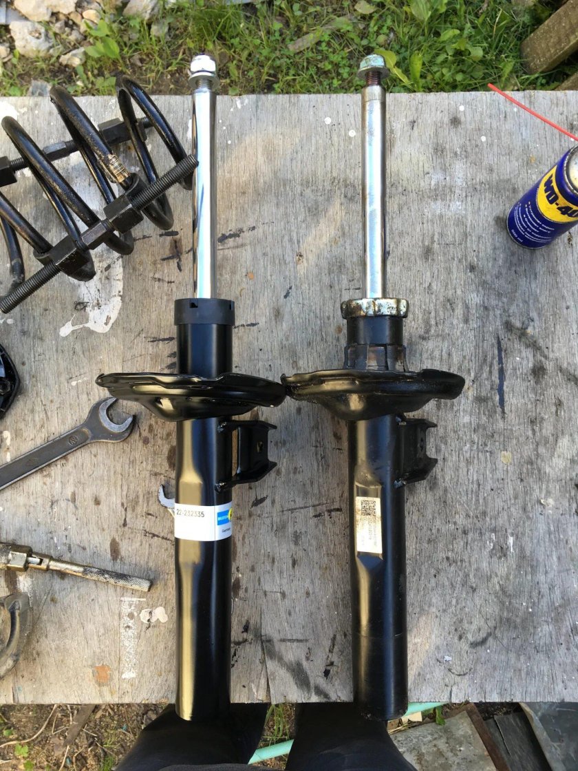 Переднего амортизатора Шкода Октавия а4