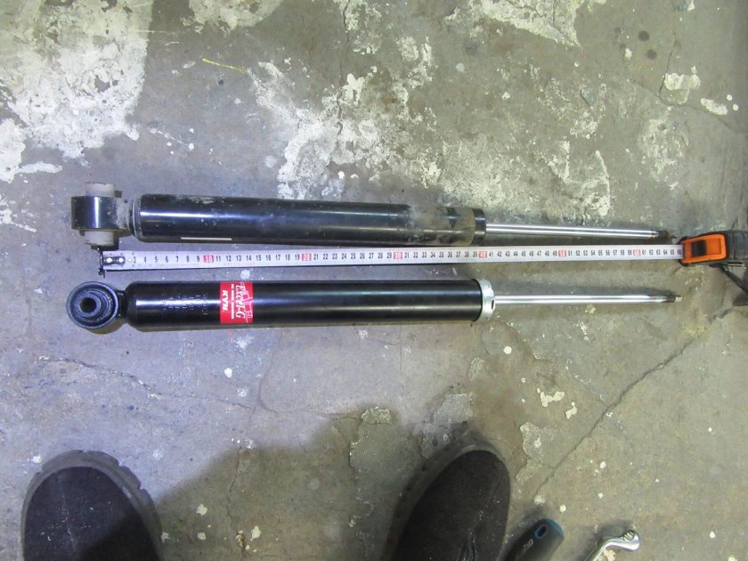 Задний амортизатор Октавия а5 1.4 TSI