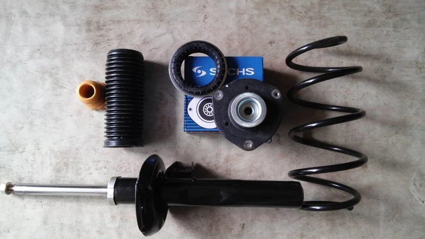 Передние стойки Шкода Октавия а5