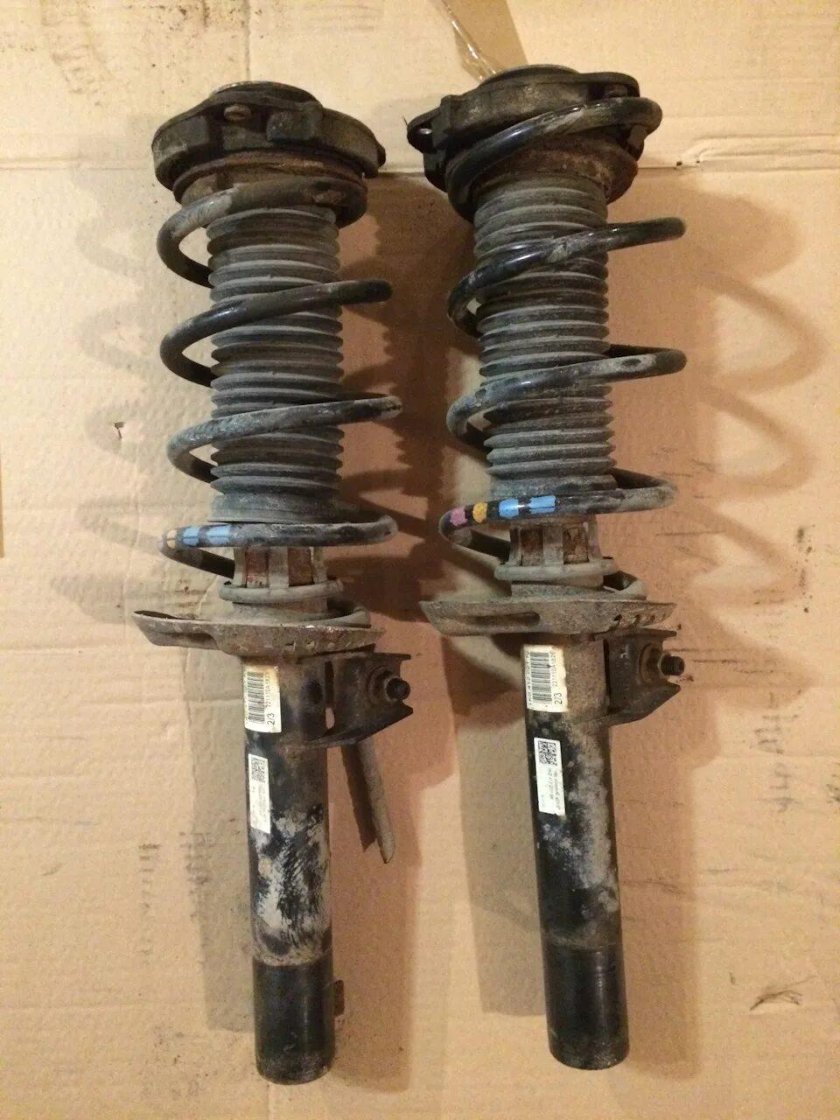 Задние стойки Шкода Октавия а5