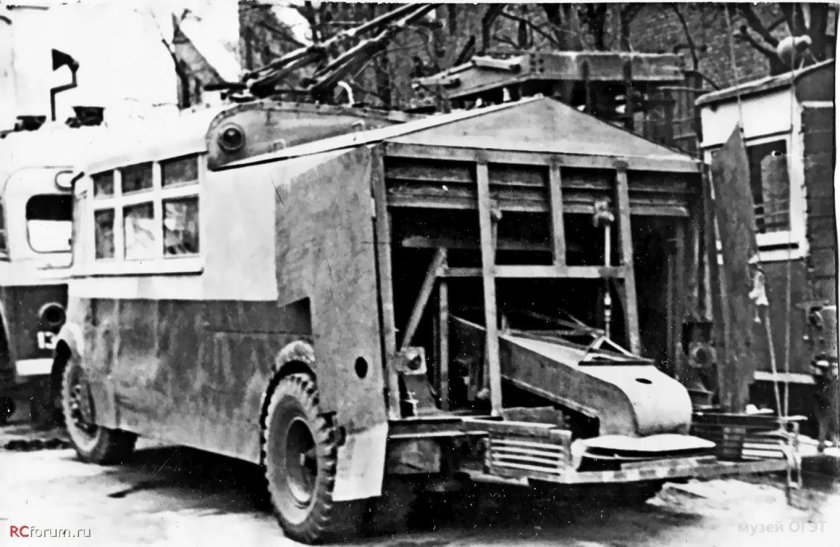 Грузовой троллейбус МТБ-82