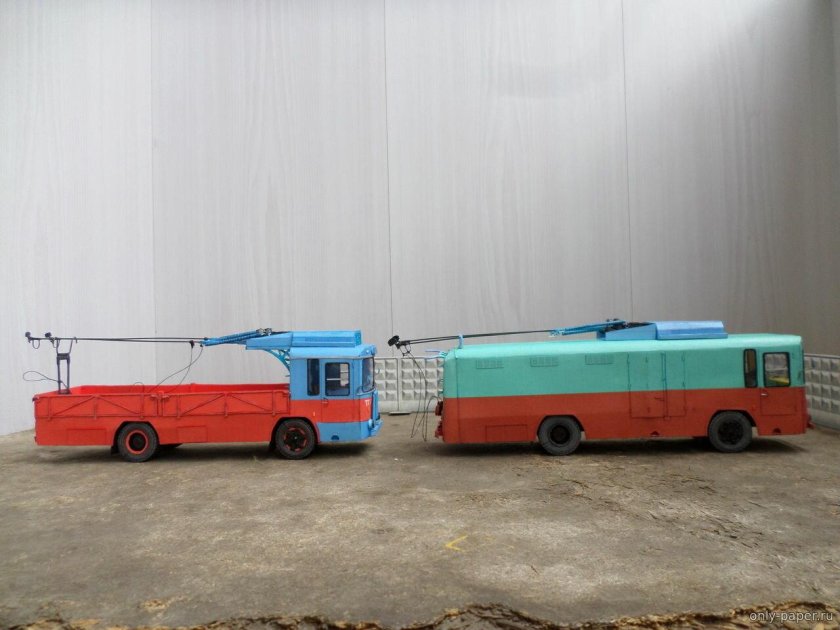 Троллейбус КТГ 9