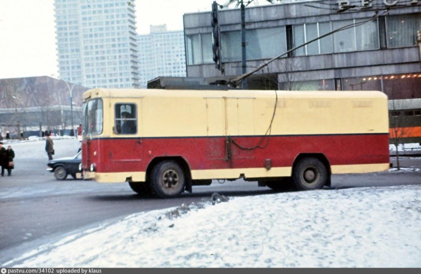 Грузовой троллейбус КТГ