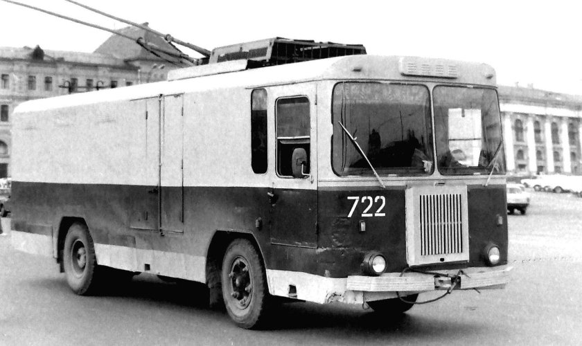 Троллейбус КТГ 1