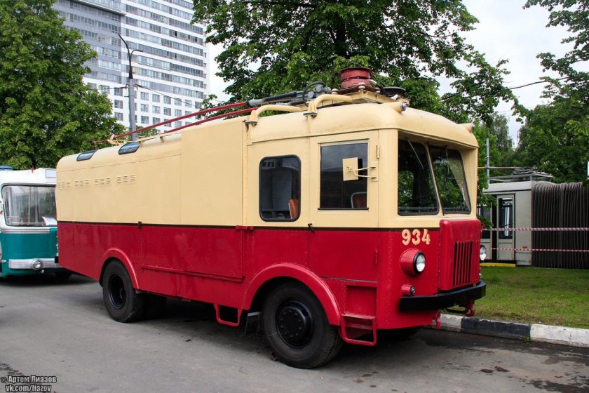 Троллейкар КТГ-1