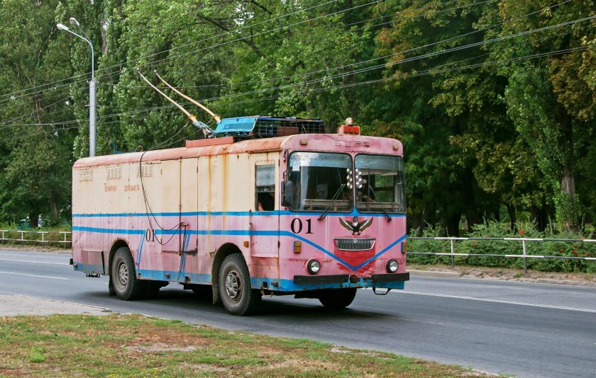 Троллейбус КТГ 1