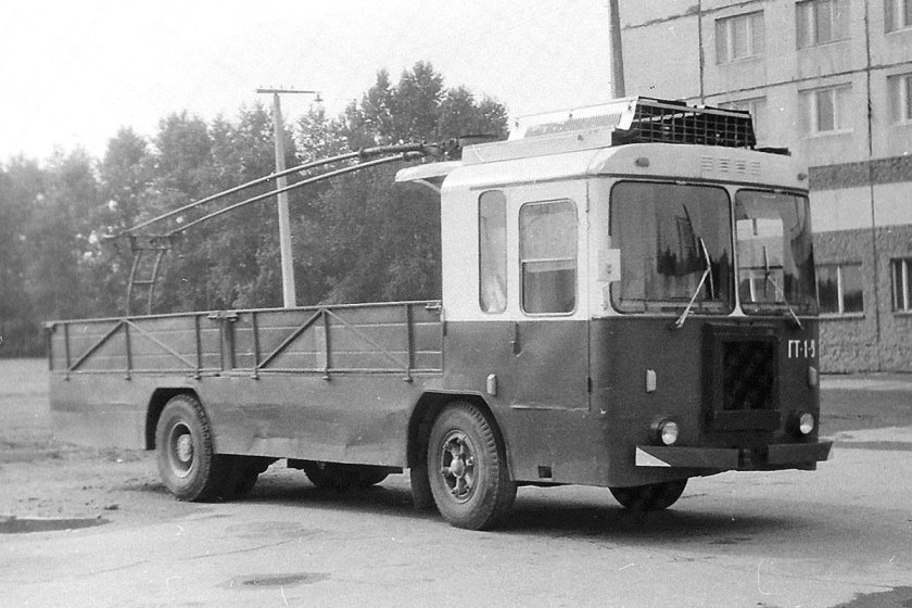 Троллейвоз МАЗ-525