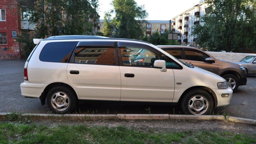 Хонда Одиссей с панорамной крышей