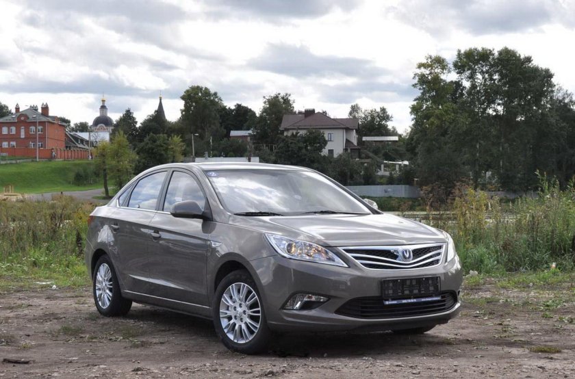 Чанган еадо седан