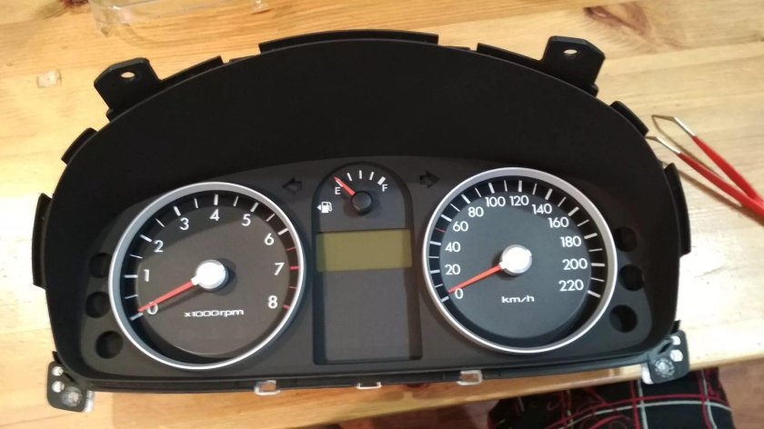 Приборная панель Hyundai Getz 1.4