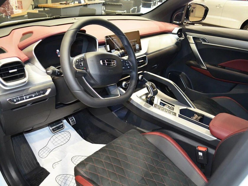 Geely Coolray 1.5 AMT, 2022