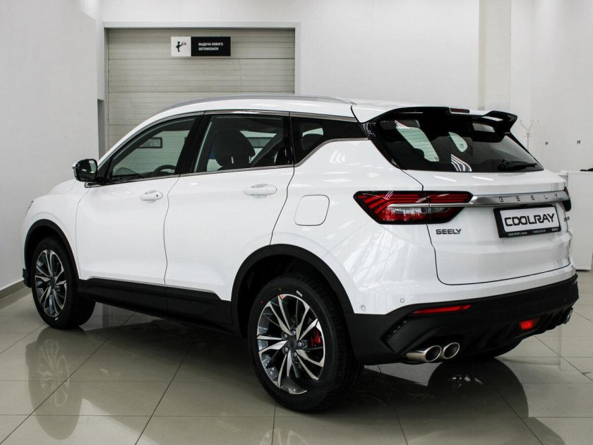 Geely Coolray 2020 белый