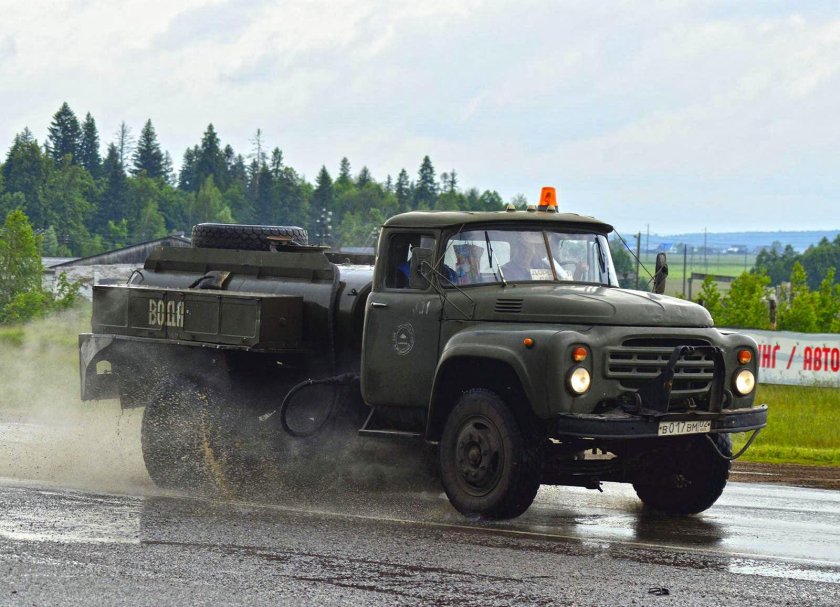 ЗИЛ-130 автомобиль