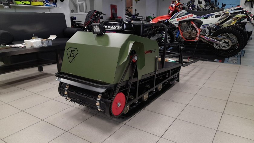 Мотобуксировщик Бурлак-м, хозяин-1