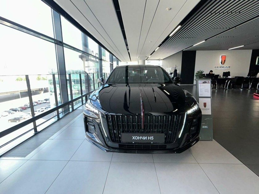 Hongqi hs 5