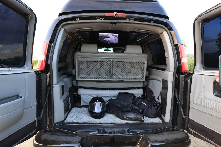 GMC Savana 4х4 Explorer