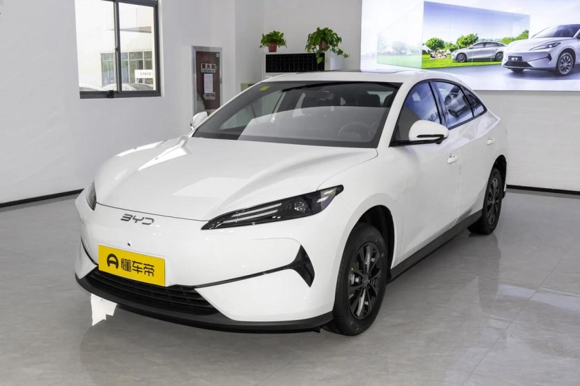 Китайская электромобиль